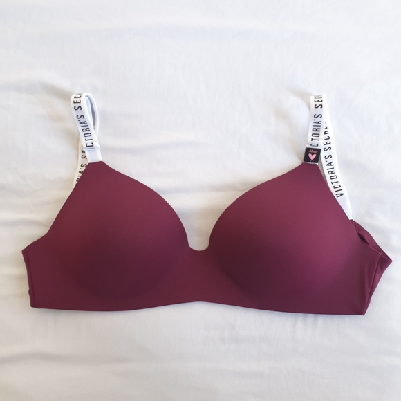 3 for $120 Victoria's Secret t-shirt bra, 32DD - Picture 1 of 4
